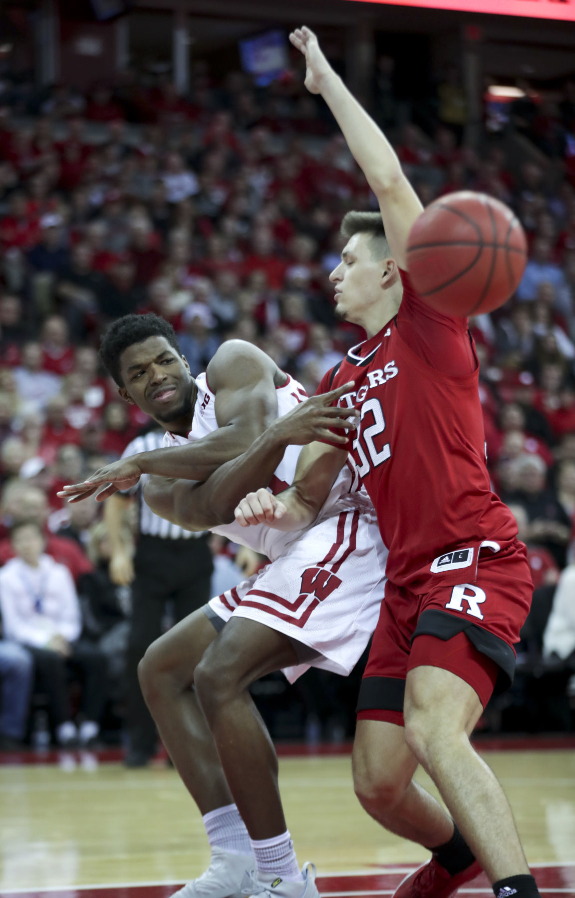 Badgers 69, Scarlet Knights 64